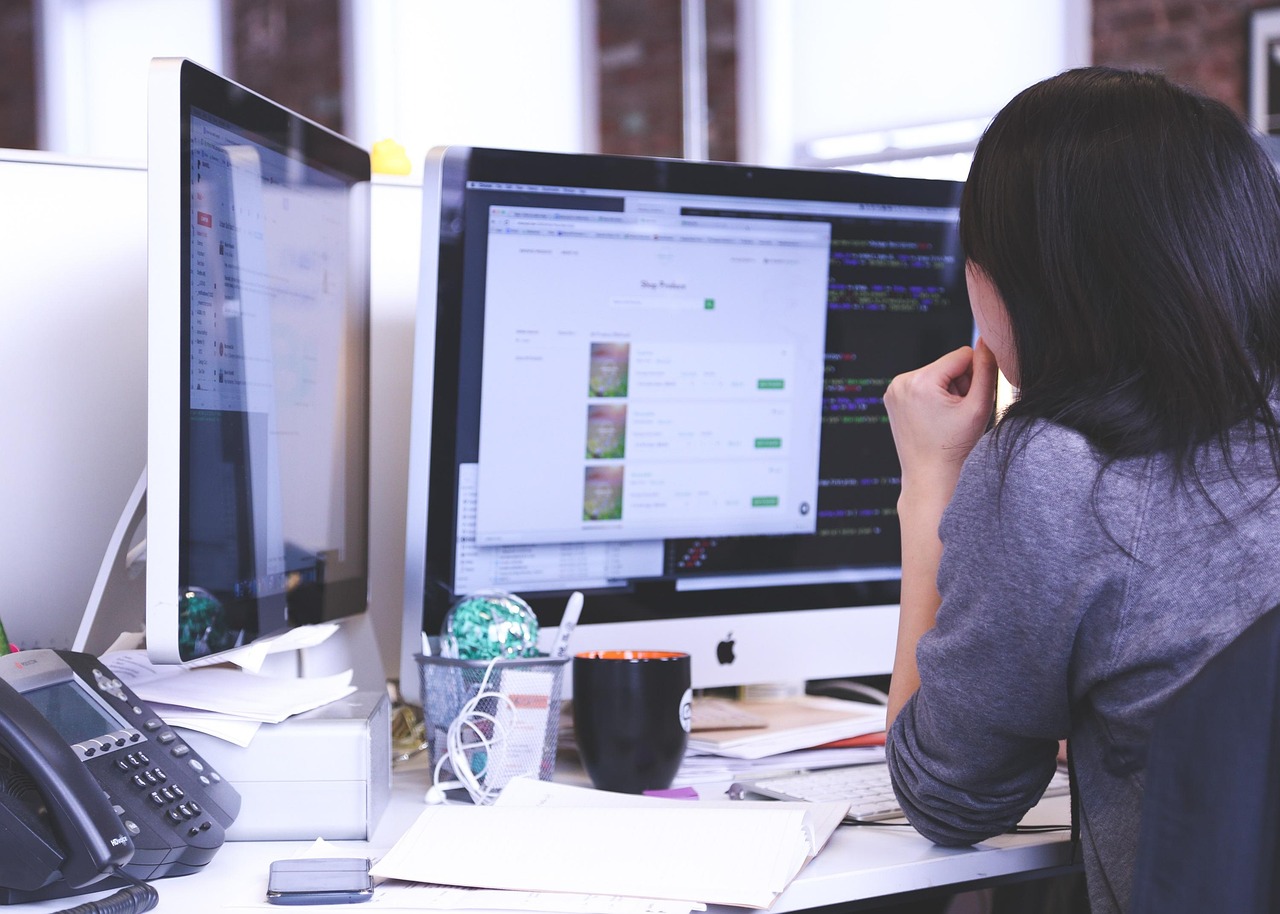 découvrez des stratégies efficaces de communication pour améliorer vos échanges professionnels et personnels, optimiser la collaboration et renforcer vos relations.